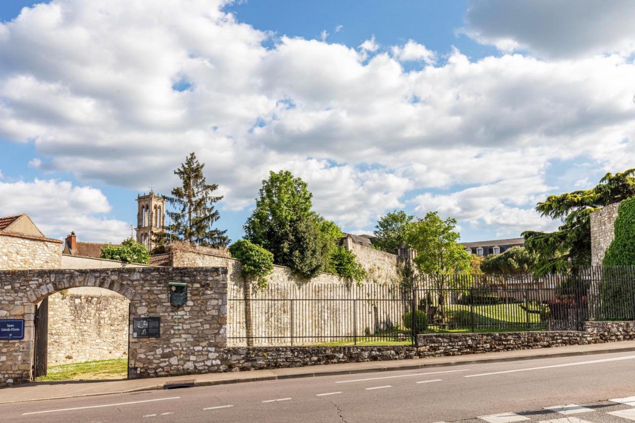 Chic Apart With Parking Appartamento Mantes-la-Jolie Esterno foto